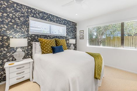 Photo of property in 9 Westpark Drive, West Harbour, Auckland, 0618