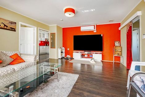 Photo of property in 37 Walters Road, Takanini, 2112