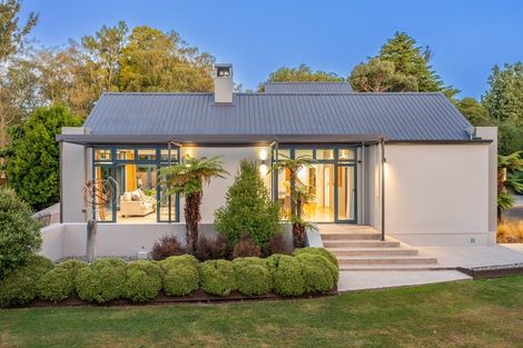 Photo of property in 105 Gladstone Road, Dalmore, Dunedin, 9010