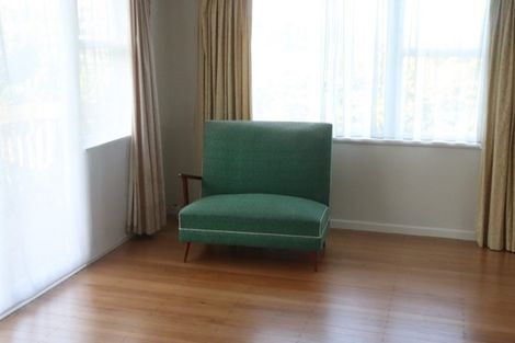 Photo of property in 49 Stewart Drive, Newlands, Wellington, 6037