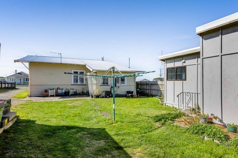 Photo of property in 13 Egmont Street, Kaponga, Hawera, 4679