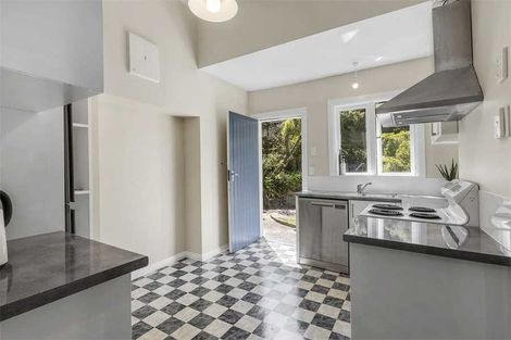 Photo of property in 105 Hamilton Road, Hataitai, Wellington, 6021