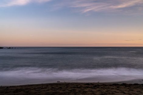 Photo of property in 84 The Esplanade, Houghton Bay, Wellington, 6023