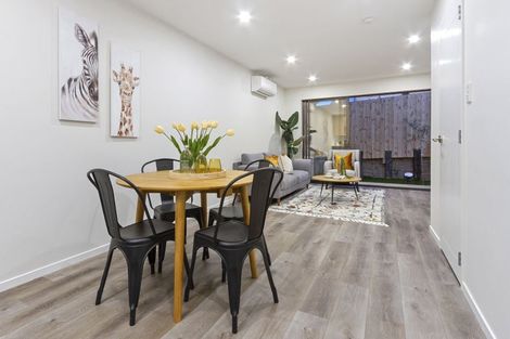 Photo of property in 50c Sherwood Avenue, Te Atatu South, Auckland, 0610