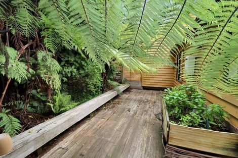 Photo of property in 41 Futuna Close, Karori, Wellington, 6012