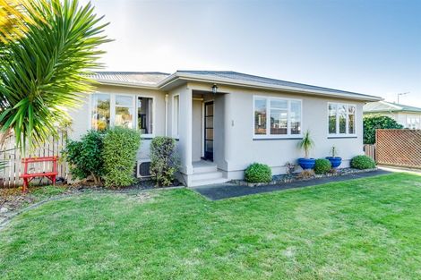 Photo of property in 3 Chester Street, Taradale, Napier, 4112