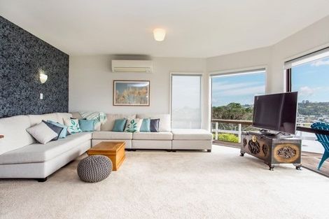 Photo of property in 85 Tiri Road, Tindalls Beach, Whangaparaoa, 0930