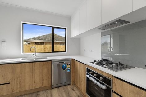 Photo of property in 324u2 Cambridge Road, Hillcrest, Hamilton, 3216