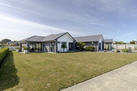 Photo of property in 44 Coby Sydney Drive, Bell Block, New Plymouth, 4312