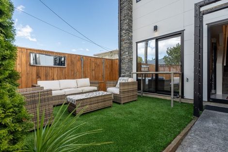 Photo of property in 2/83 Vodanovich Road, Te Atatu South, Auckland, 0610