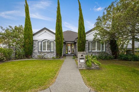 Photo of property in 5 Hobie Court, West Harbour, Auckland, 0618