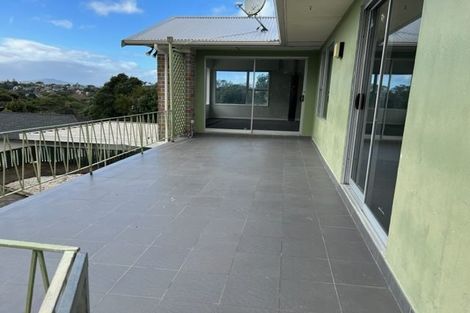 Photo of property in 53 Onewa Road, Northcote, Auckland, 0627