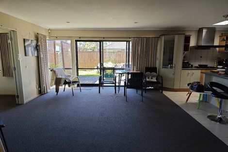 Photo of property in 8 Alvre Place, Flat Bush, Auckland, 2016