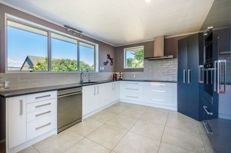 Photo of property in 53 Teoti Street, Paraparaumu Beach, Paraparaumu, 5032