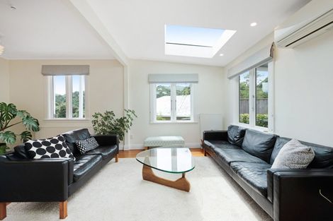 Photo of property in 2 Highland Crescent, Wadestown, Wellington, 6012