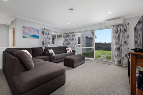 Photo of property in 781 Grenada Street, Papamoa Beach, Papamoa, 3118