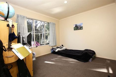 Photo of property in 22 George Deane Place, Greenhithe, Auckland, 0632