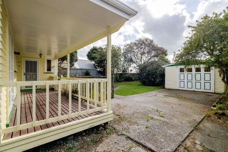 Photo of property in 38 Peters Avenue, Cloverlea, Palmerston North, 4412