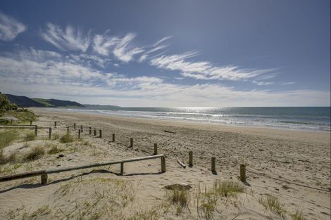 Photo of property in 10 Moori Road, Waimarama, 4294