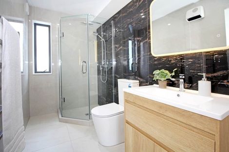 Photo of property in 20e Hill Road, Papatoetoe, Auckland, 2025
