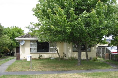 Photo of property in 16 Cob Crescent, Woolston, Christchurch, 8062