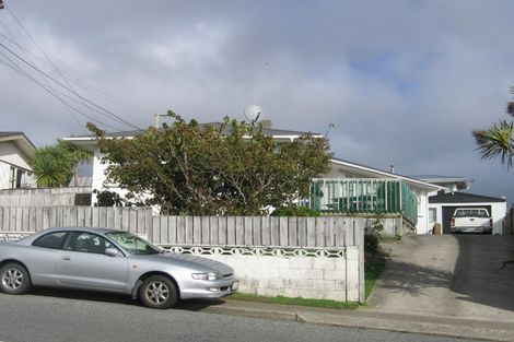Photo of property in 43 Mark Avenue, Paparangi, Wellington, 6037