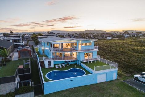 Photo of property in 1011 Papamoa Beach Road, Papamoa Beach, Papamoa, 3118