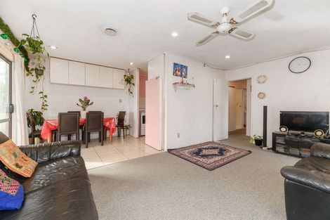 Photo of property in 2/48 Lavelle Road, Henderson, Auckland, 0612