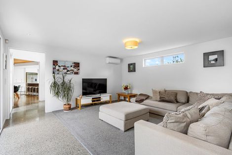 Photo of property in 21a Guildford Street, Burnside, Christchurch, 8053
