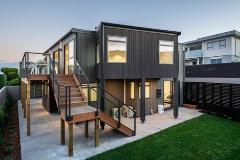 Photo of property in 2/67 Castor Bay Road, Castor Bay, Auckland, 0620
