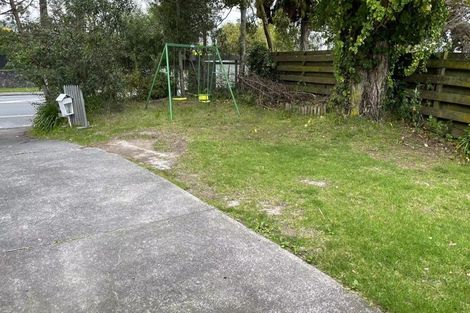 Photo of property in 1/309 Wairau Road, Totara Vale, Auckland, 0627