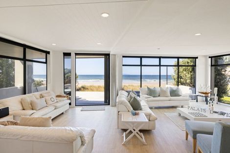 Photo of property in 112 Pohutukawa Crescent, Whangamata, 3620