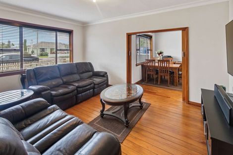 Photo of property in 25 Hannan Street, Levin, 5510