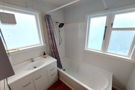 Photo of property in 92 Fraser Avenue, Johnsonville, Wellington, 6037