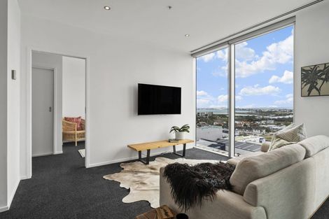 Photo of property in Sentinel Apartments, 905/3 Northcroft Street, Takapuna, Auckland, 0622