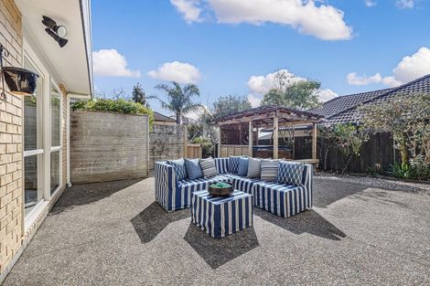 Photo of property in 43 Lansell Drive, East Tamaki Heights, Auckland, 2016