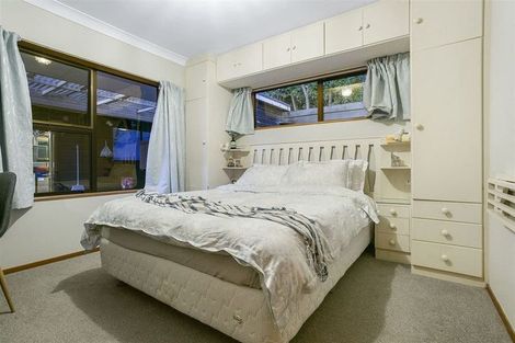 Photo of property in 70b Roberts Road, Glenfield, Auckland, 0629