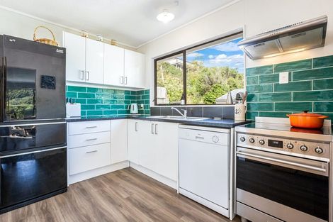 Photo of property in 49b Albatross Close, Whitby, Porirua, 5024