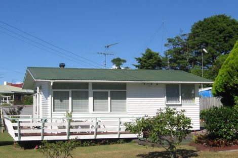 Photo of property in 9 Rickards Place, New Lynn, Auckland, 0600