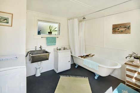 Photo of property in 48u4 Owhiro Bay Parade, Owhiro Bay, Wellington, 6023