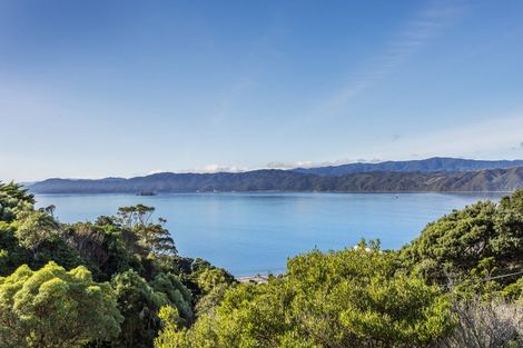 Photo of property in 10a Fettes Crescent, Seatoun, Wellington, 6022