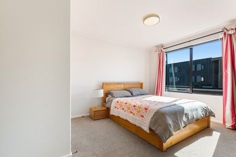 Photo of property in 14 Kotuku Lane, Hobsonville, Auckland, 0616