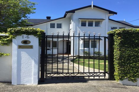 Photo of property in 14 Bridge View Road, Birkenhead, Auckland, 0626