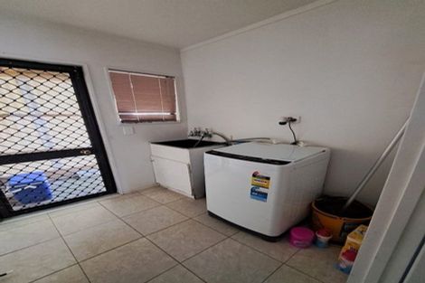 Photo of property in 2/12 Halsey Road, Manurewa, Auckland, 2102