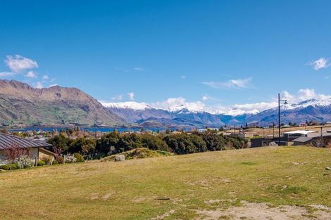 Photo of property in 5 Karearea Rise, Wanaka, 9305