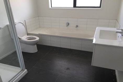 Photo of property in 4 Naeo Close, Papamoa Beach, Papamoa, 3118