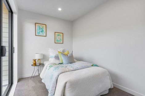 Photo of property in 121a Sycamore Drive, Sunnynook, Auckland, 0620