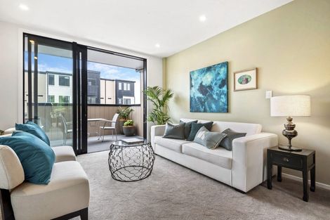 Photo of property in 2/19 Windlass Street, Long Bay, Auckland, 0630