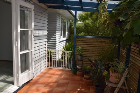 Photo of property in 14 Edgerton Road, Te Atatu Peninsula, Auckland, 0610