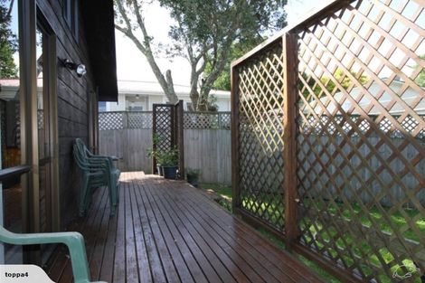 Photo of property in 11 Firle Place, Green Bay, Auckland, 0604